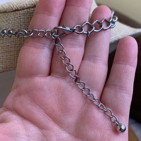 Silver Tone Glass Faux Pearl Beaded Chain Statement Necklace - Picture 7 of 8